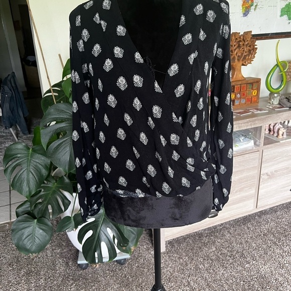 Mossimo Supply Co. Tops - Mossimo Supply Co. Black and White Floral Blouse